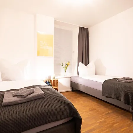 Ko-Living - Yellow Submarine Suite - Altstadt - Kueche - 2 Sz - Getrennte Betten - Bis 7 Gaeste Halle  Exterior photo
